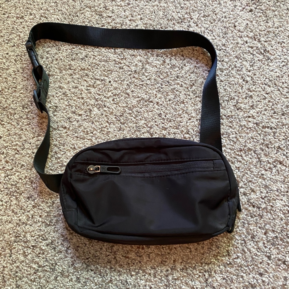 CALIA by Carrie Underwood Fanny Pack